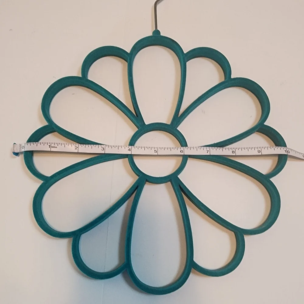 Set of two daisy flower scarf hangers NWOT